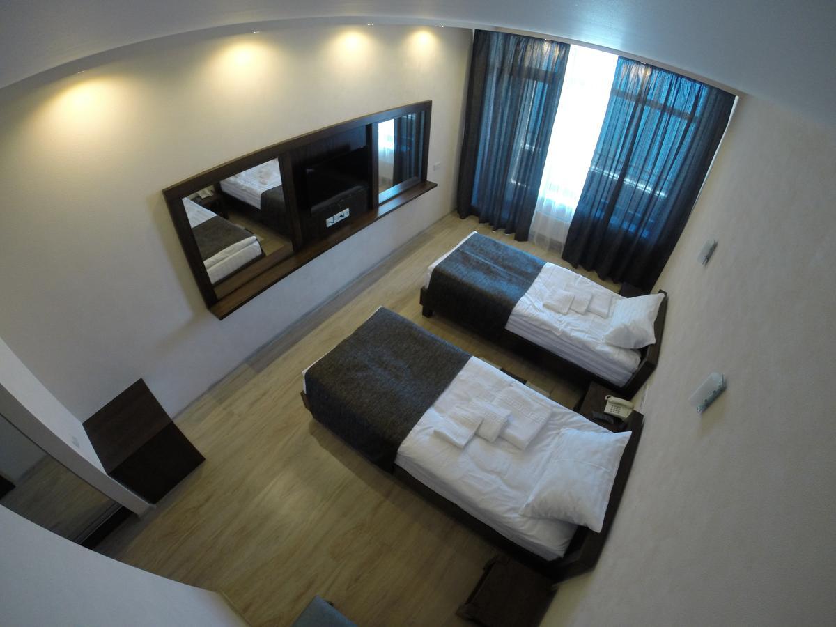 Viro Hotel Chernomorsk Exterior foto