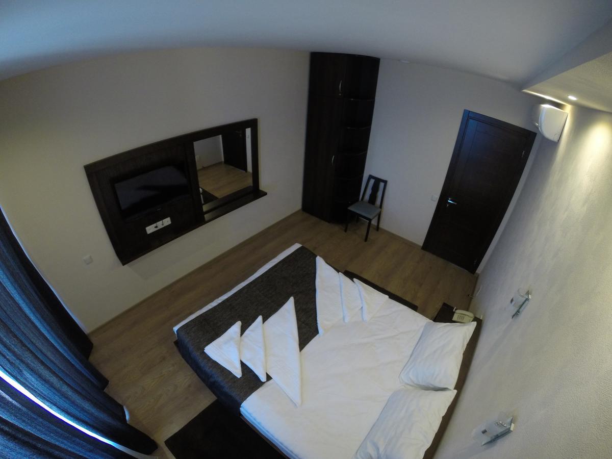 Viro Hotel Chernomorsk Exterior foto