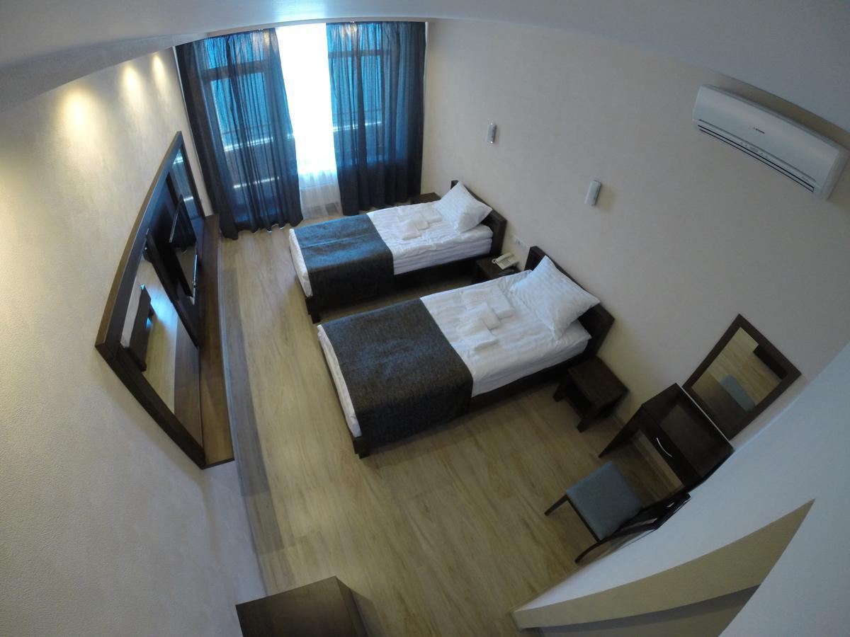Viro Hotel Chernomorsk Exterior foto